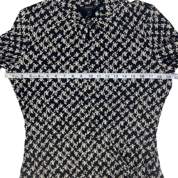 RW & Co Women's Long Sleeve Blouse - Size L - Picture 10 of 11